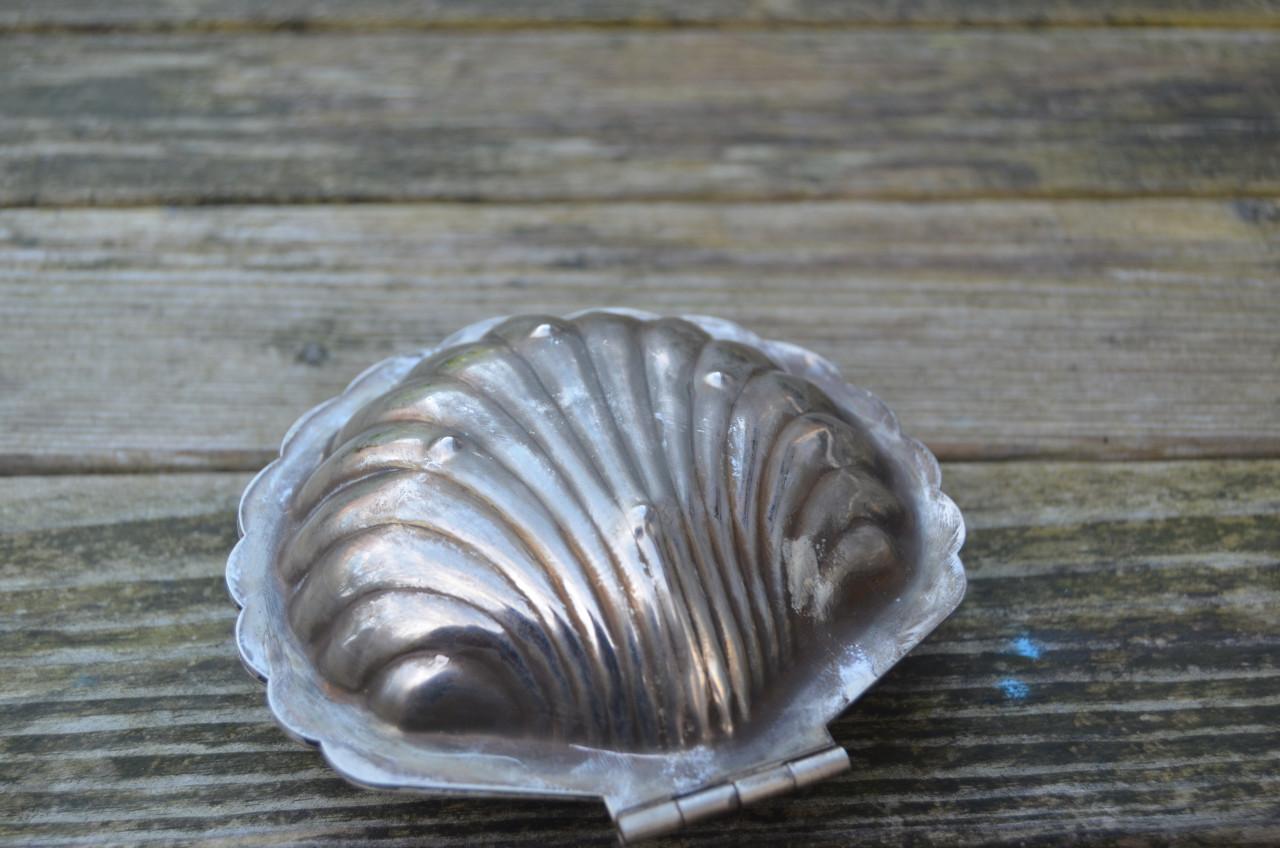 Schelpvormig doosje verzilverd