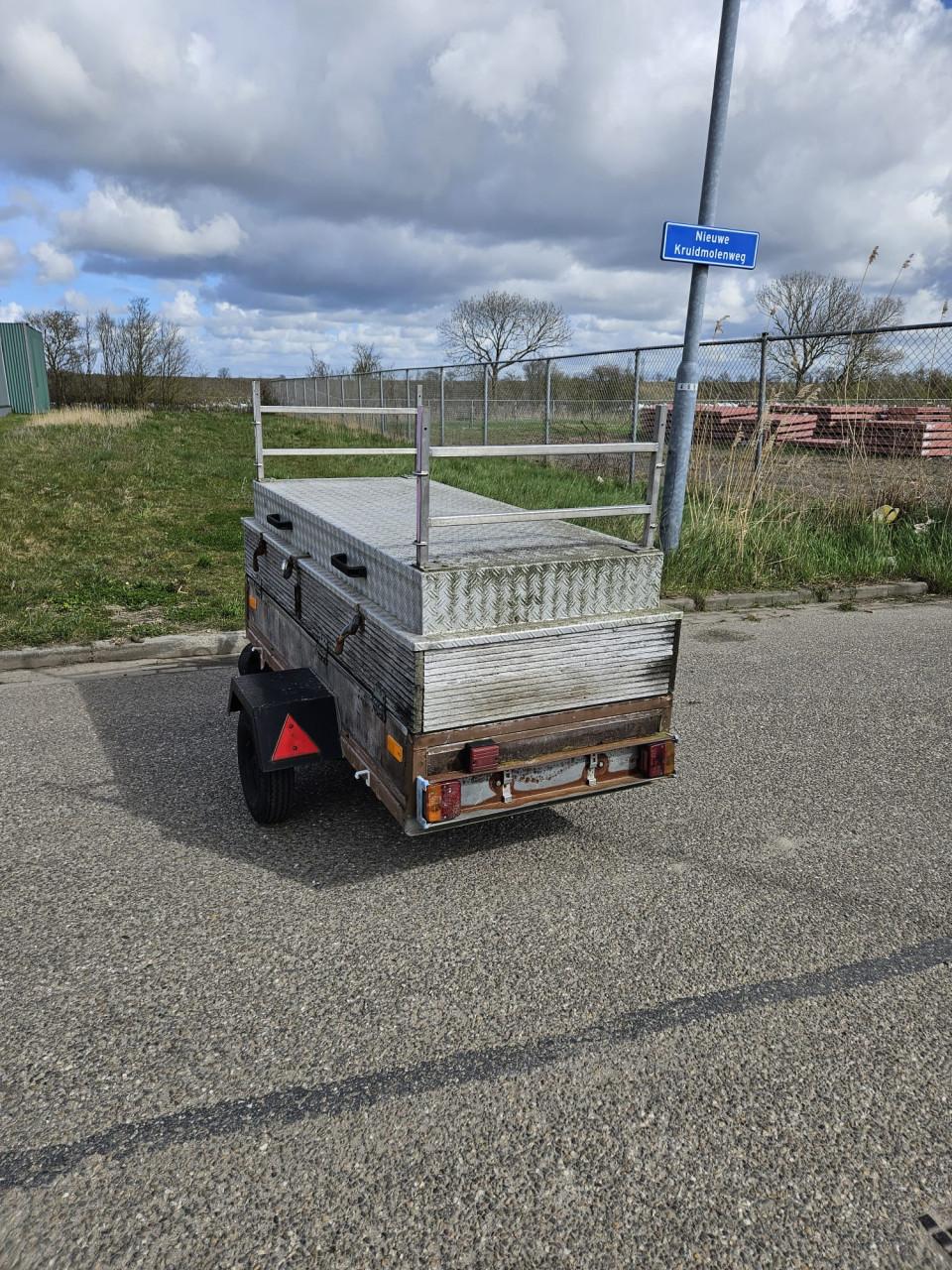 Aanhangwagen voor surfspullen