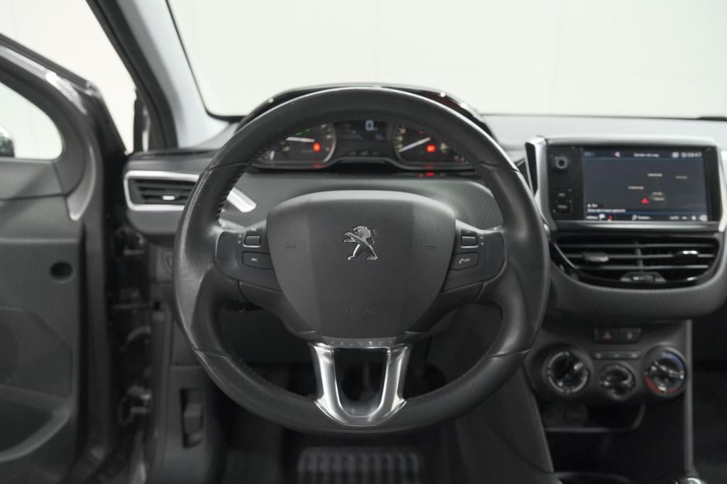 Peugeot 208 puretech 82 signature | parkeersensoren | apple carplay | navig