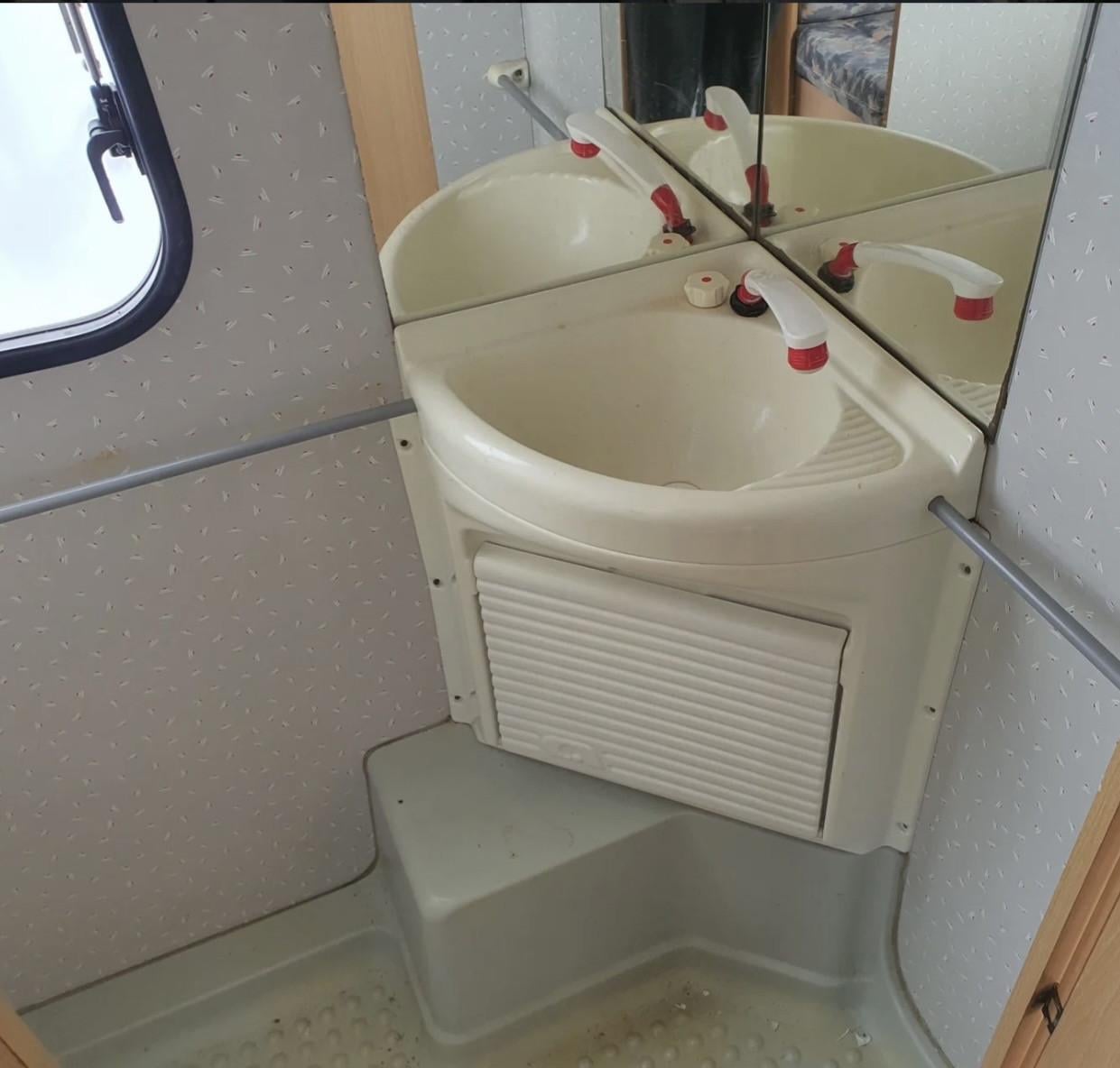 Adria Optima caravan