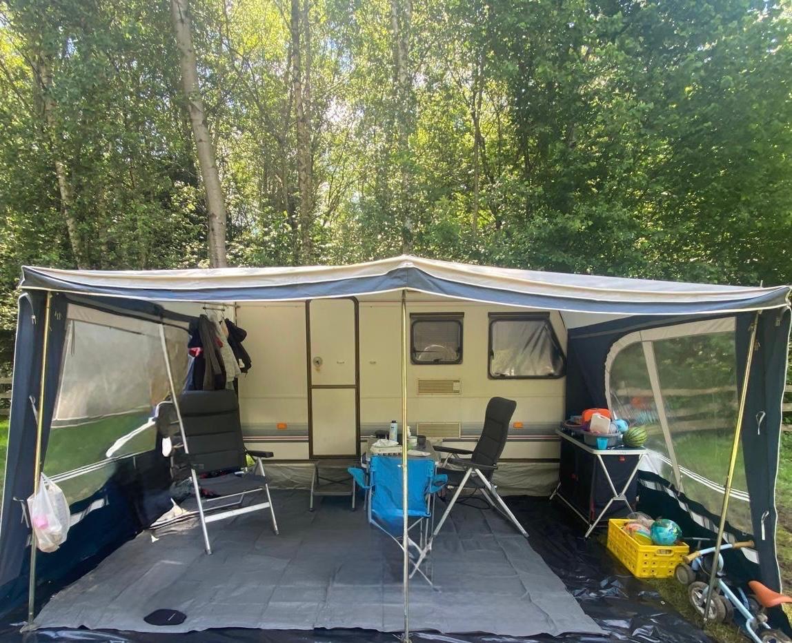 Opgeknapte adria caravan