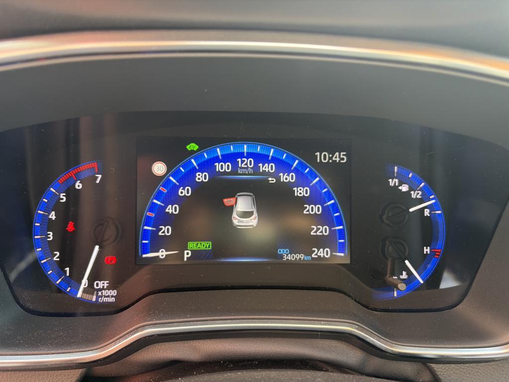 Toyota Corolla 1.8 hybrid first edition