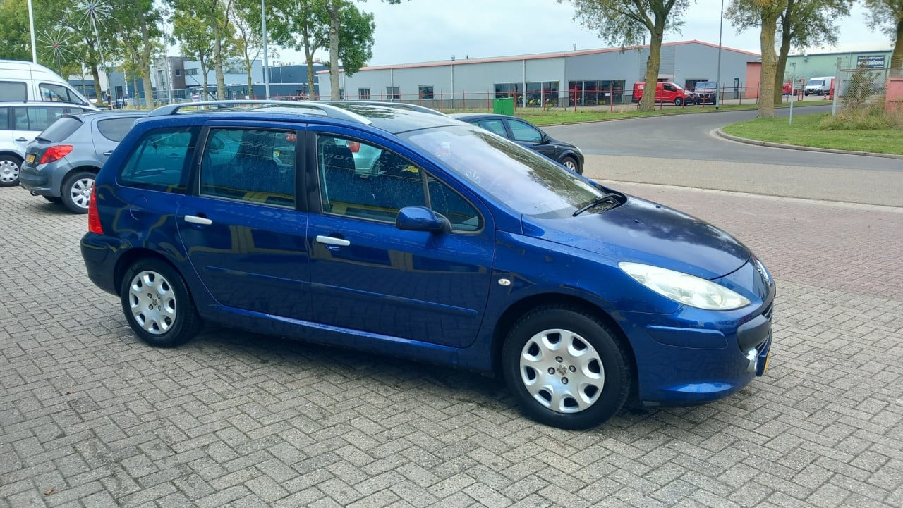 Peugeot 307 1.6 16v SW station 2006 airco 153.000km  pano apk 2026 !!