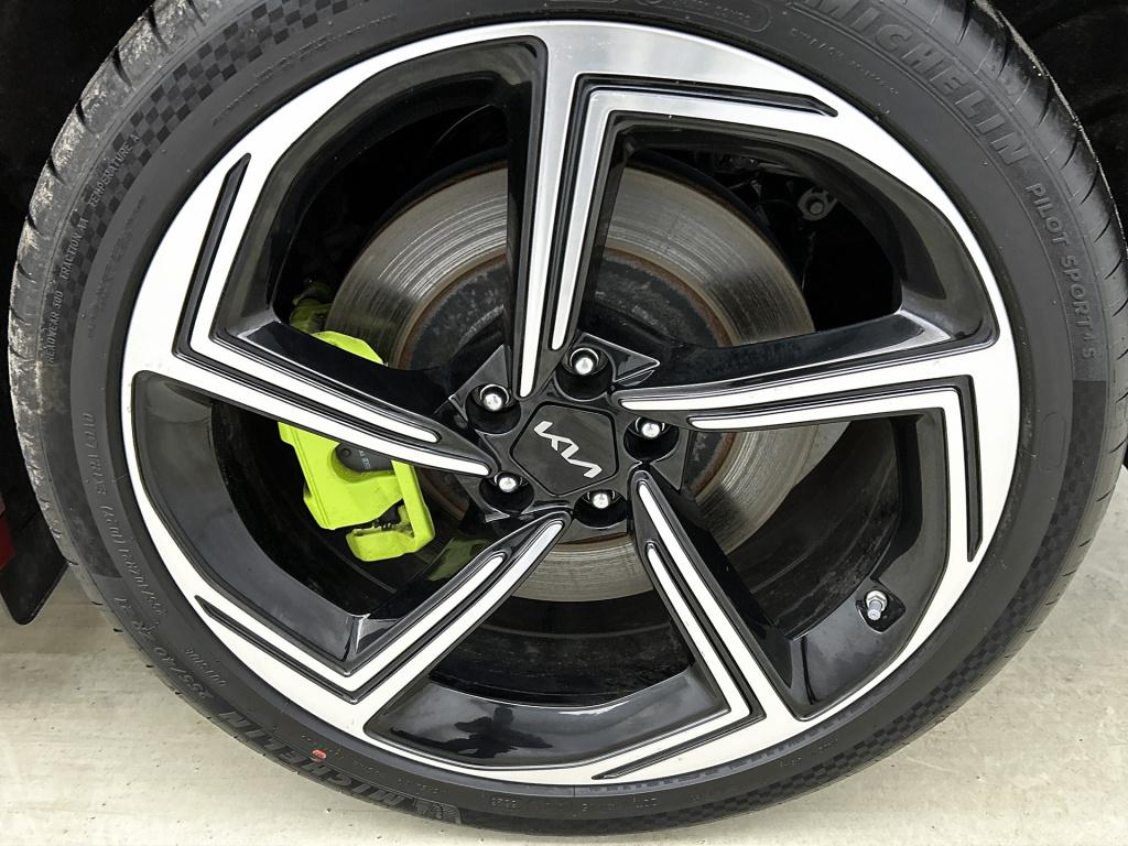 Kia Ev6 gt awd 77.4 kwh i 585pk i glazen schuif-kantel dak i afneembare tre
