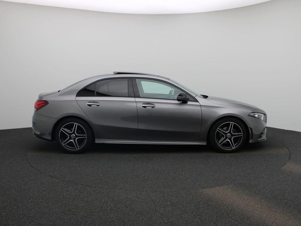 Mercedes-Benz A-Klasse 180 business solution amg | automaat | lmv | panoram