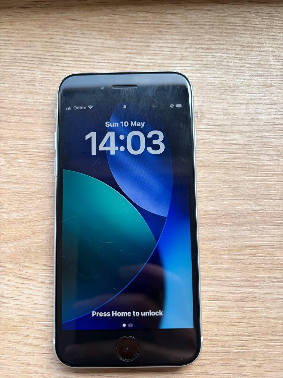 Iphone se 2020 64gb