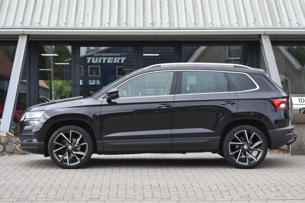 Skoda Karoq 1.5 tsi act | leder | trekhaak | camera | apple carplay | andro