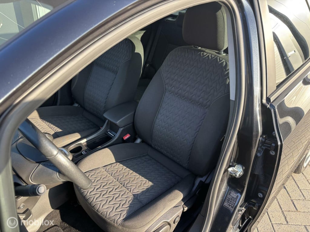 Opel Astra sports tourer 1.4 turbo design edition