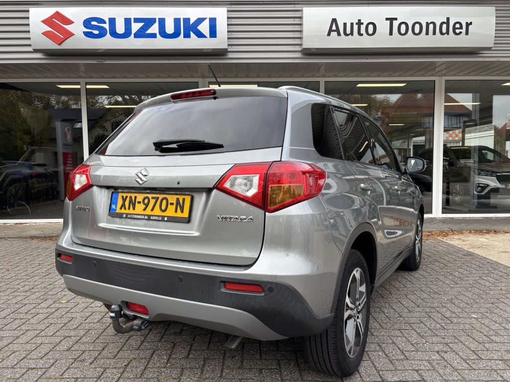 Suzuki Vitara automaat 1.6 high executive/ trekhaak