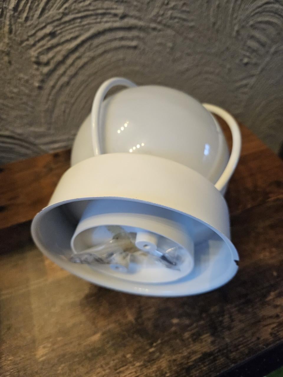 Vintage bolvormige ikea plafondlamp, wit metaal en glas