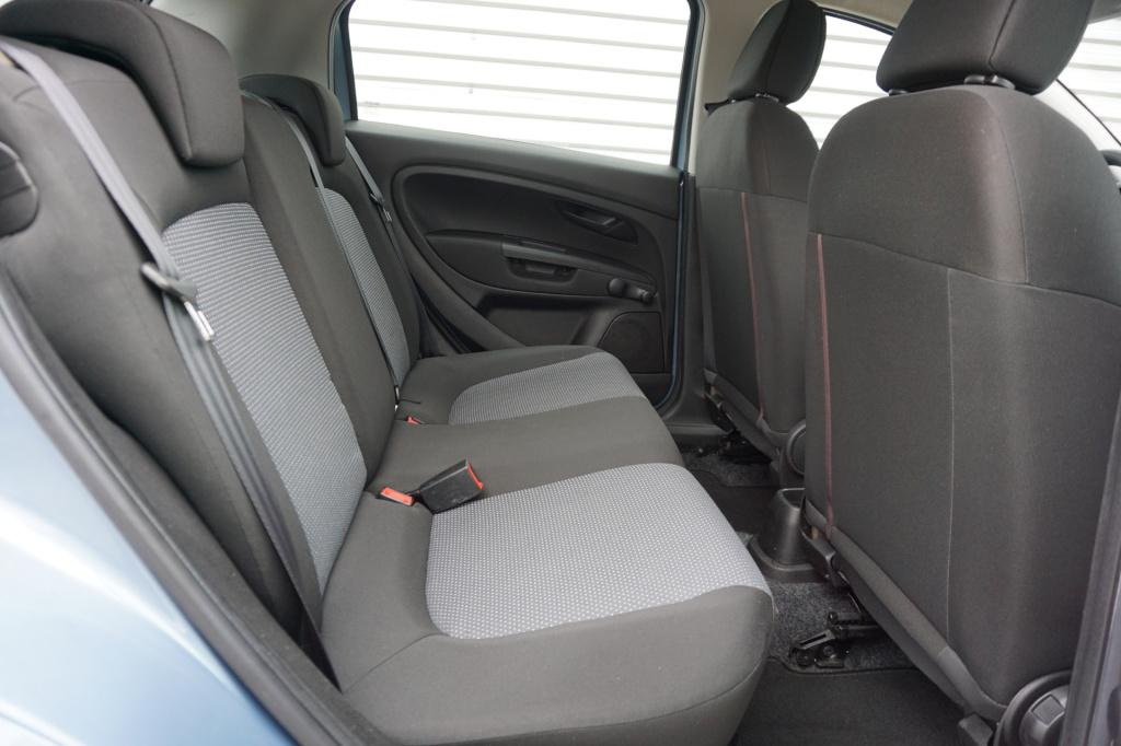 Fiat Grande Punto 1.2 actual airco / elektr. ramen / trekhaak / nieuwe apk!
