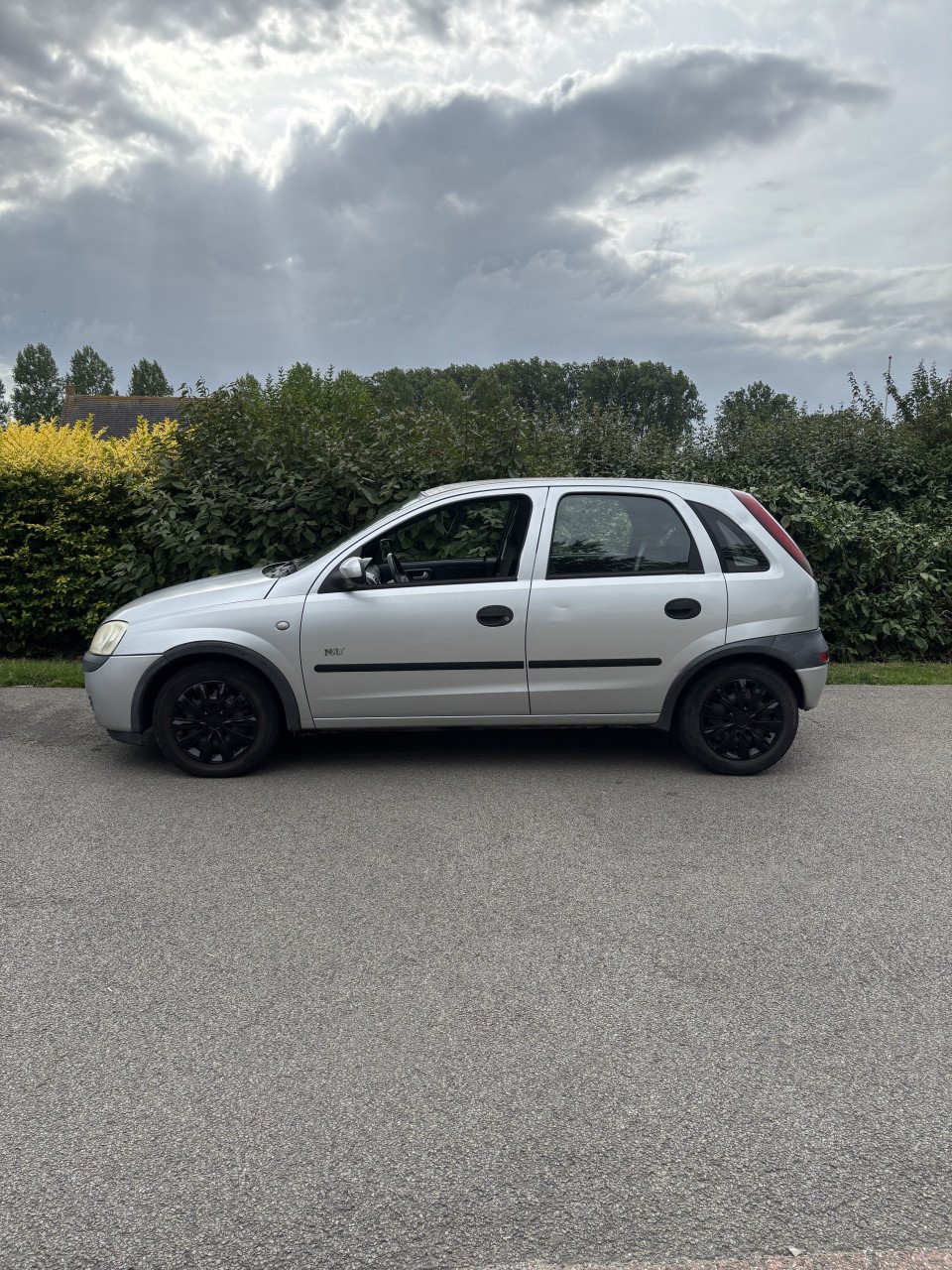 Opel corsa voljaar apk!