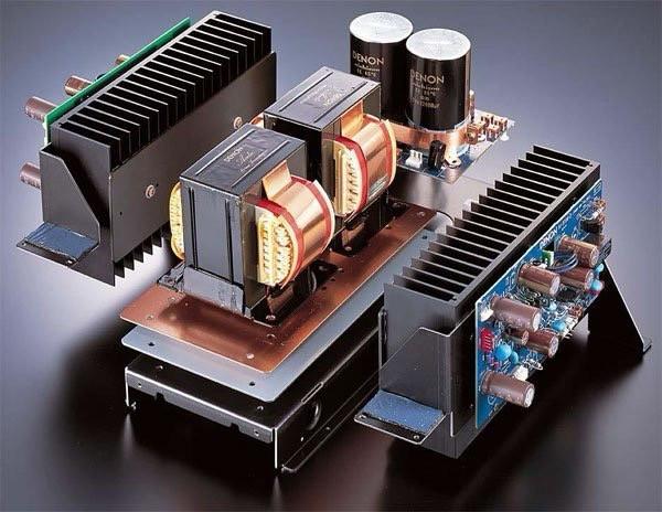 Denon PMA 2000-AE geïntegreerde versterker