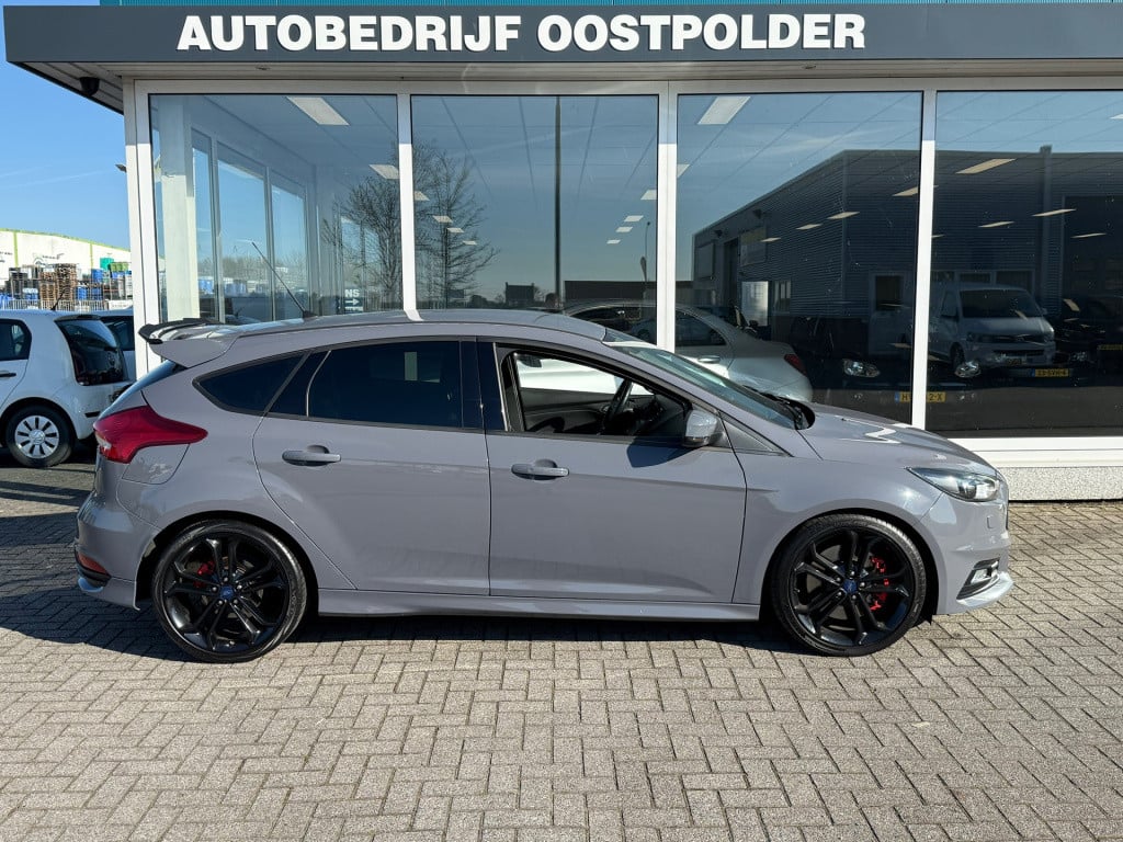 Ford Focus 2.0 st-3