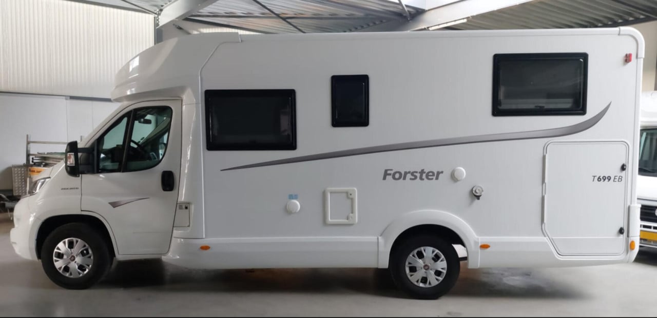 Forster Euromobil T699EB – Luxe camper uit 2020 met slechts ca. 58.000 km