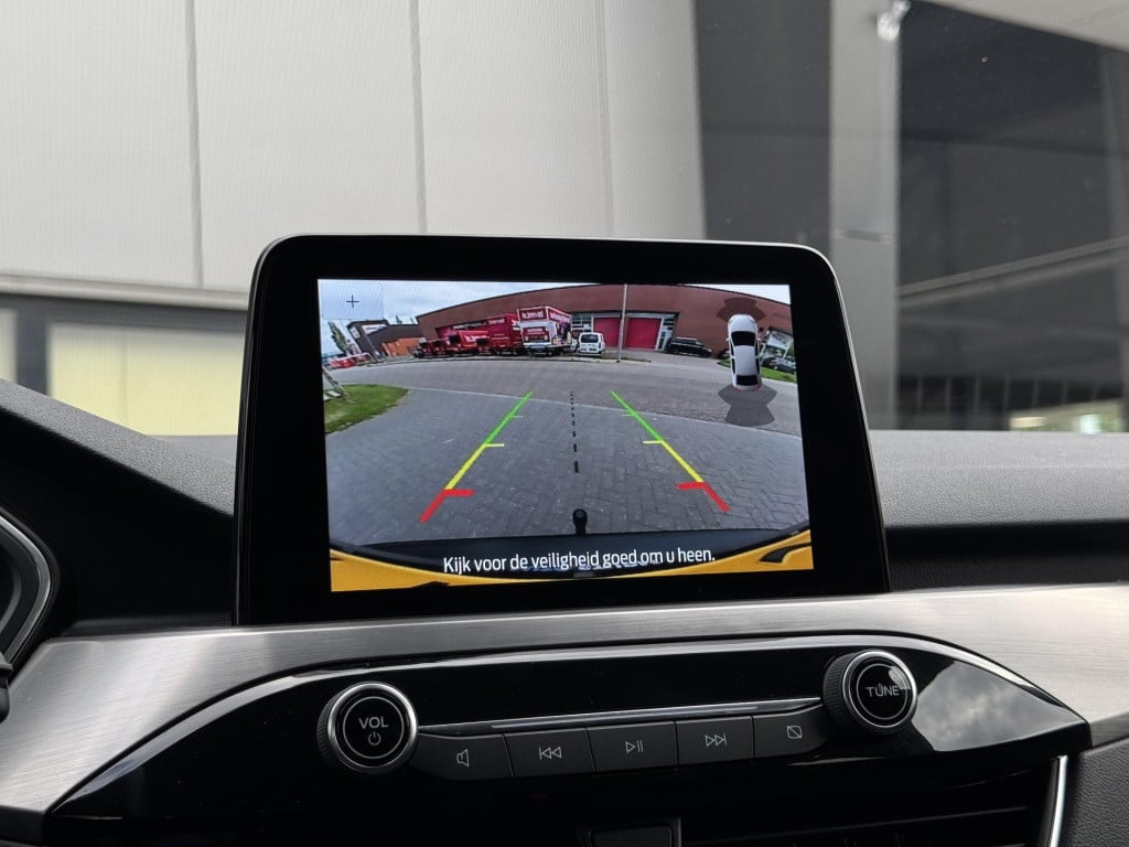 Ford Kuga 2.5 phev titanium trekhaak, nl-auto winter pack