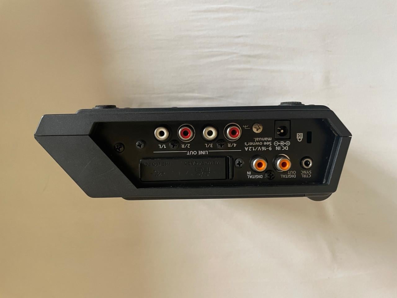 Roland 4 sporen recorder + Sennheiser MD-21 microfoons