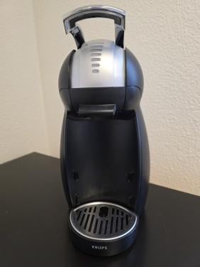 Krups Nescafé Doce Gusto Piccolo koffiezetapparaat zo goed als nieuw
