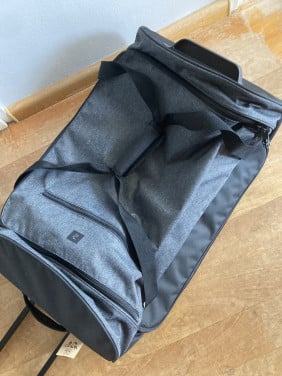 Trolley sport/reis-tas essential 70 liter met wieltjes grijs