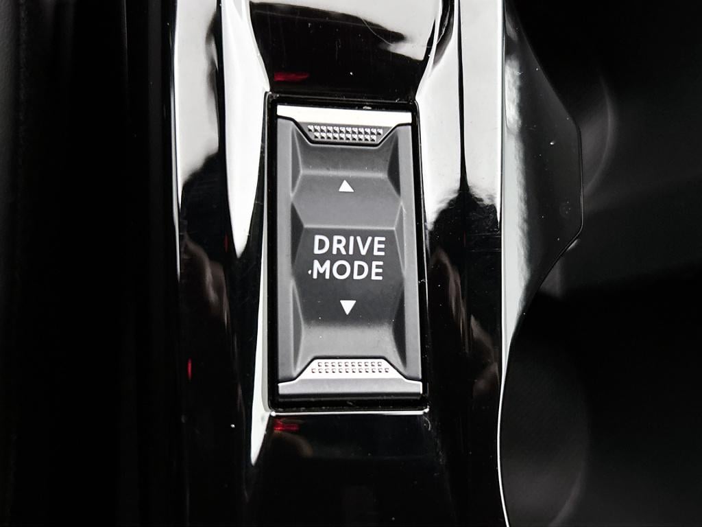 Peugeot 2008 hybrid 145 pk automaat allure rijklaar | adaptive cruise | nav