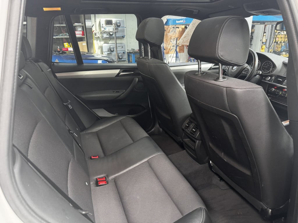 BMW X3 xdrive20i high executive | m-pakket | 19'' lmv | pano | camera