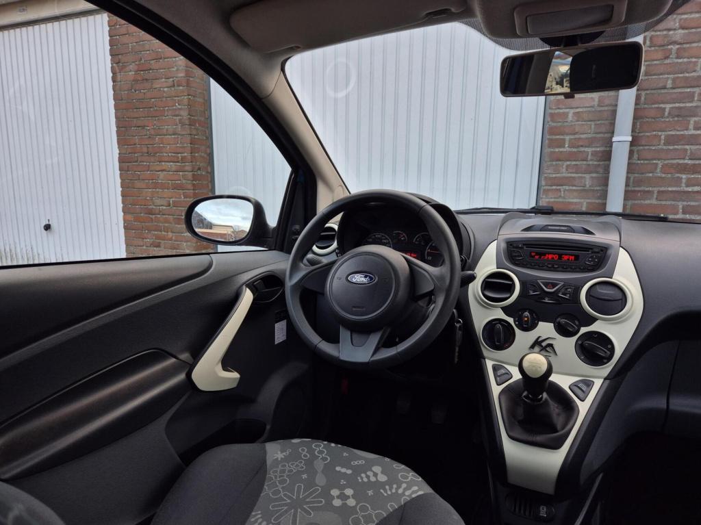 Ford KA 1.2 style origineel nl / airco / nieuwe distriebutieriem