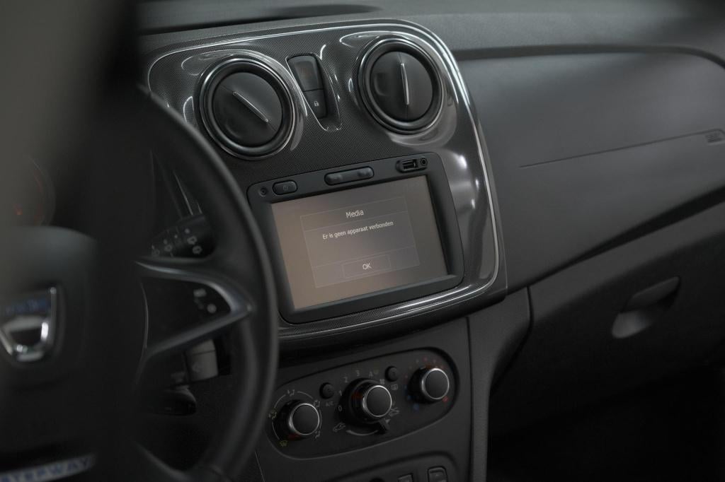 Dacia Sandero Stepway tce 90 sl | parkeersensoren | cruise control | naviga