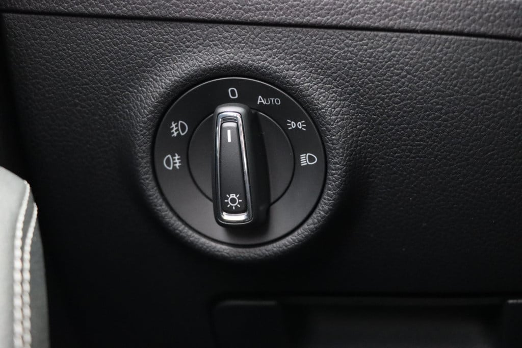 Skoda Superb 1.4 tsi iv business edition 218pk dsg6