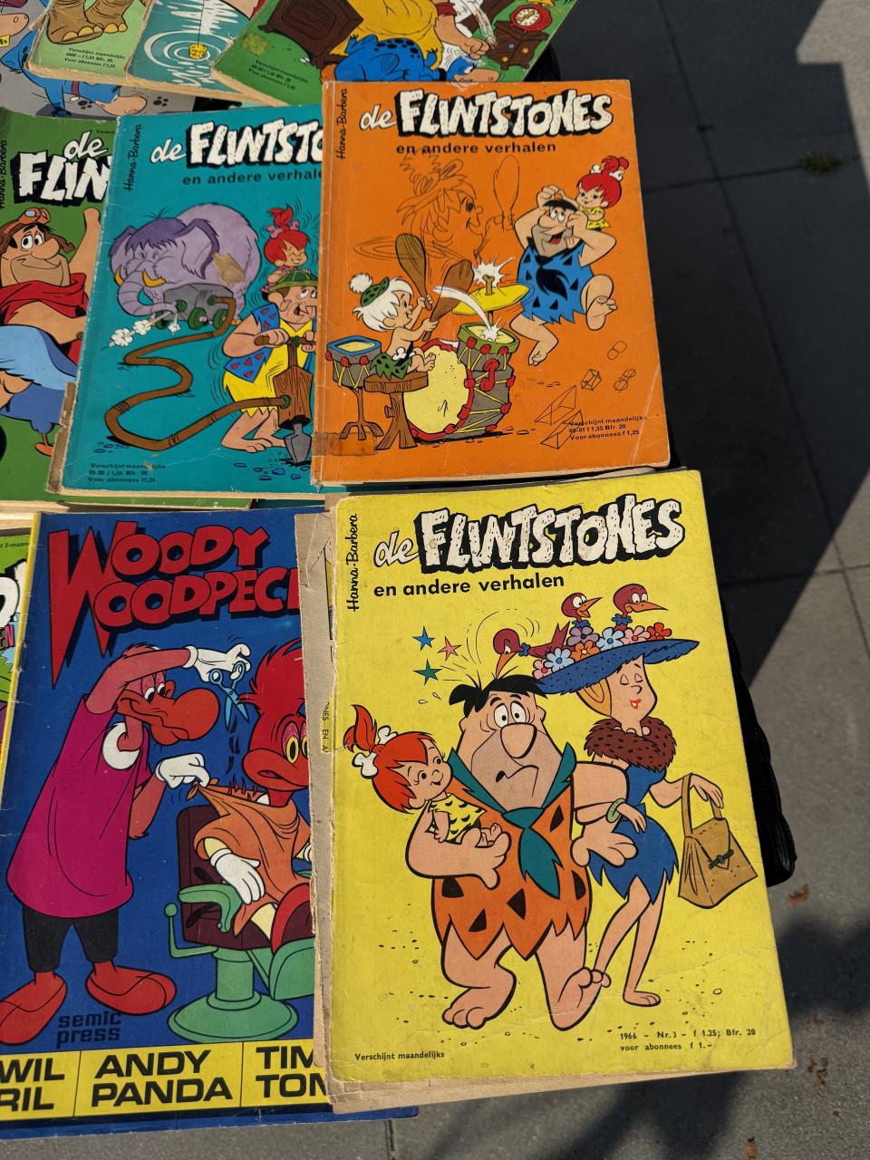 23x Flinstones strips uit de jaren '67 t/m '69