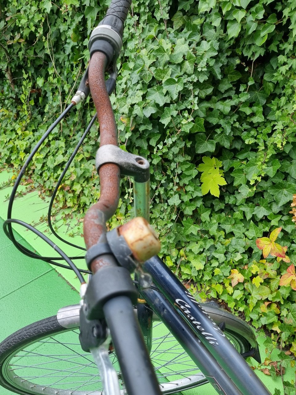Damesfiets gedropt bij mijn huis in Westkapelle