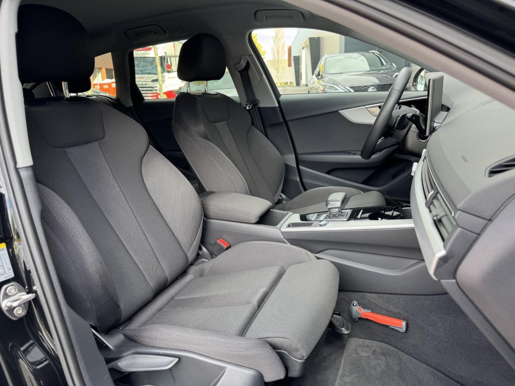 Audi A4 avant 35 tfsi advanced edition nl-auto, uitklapbare trekhaak | spor