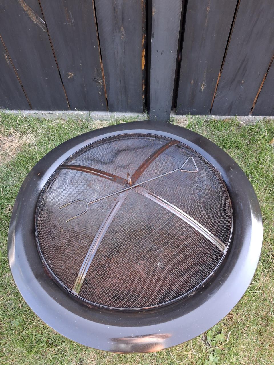 Vuurschaal 75 cm incl vonkenscherm, onderstel en vork