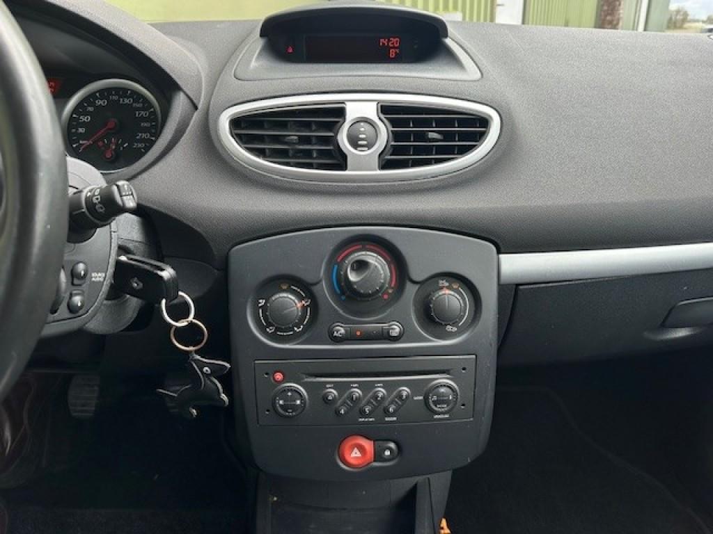 Renault Clio 1.2 - 16v collection