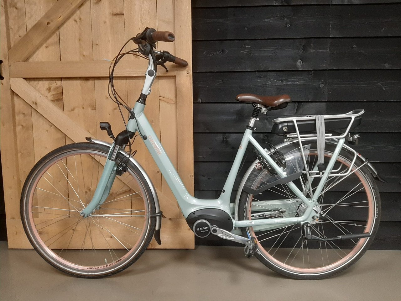 Nette Gazelle Orange C7+ HMB met 400Wh accu