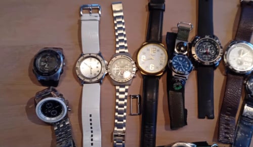 Horloges. Lot horloges.