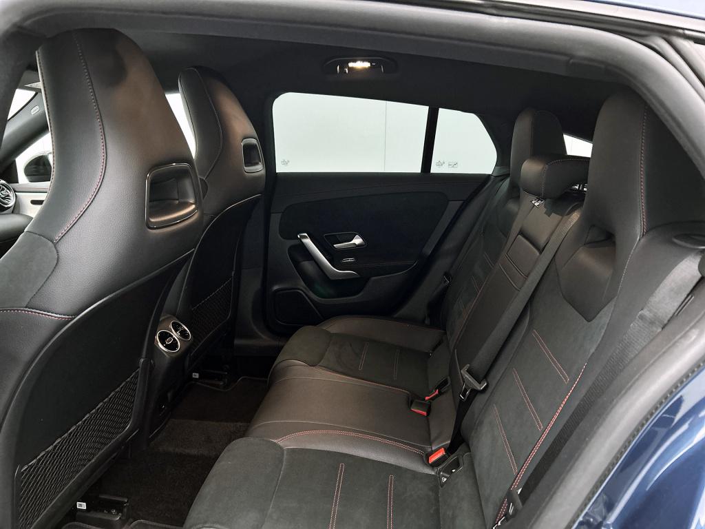 Mercedes-Benz Cla shooting brake 180 amg line | trekhaak | sfeerverlichting