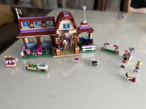Lego Friends: Heartlake paardrijclub 41126