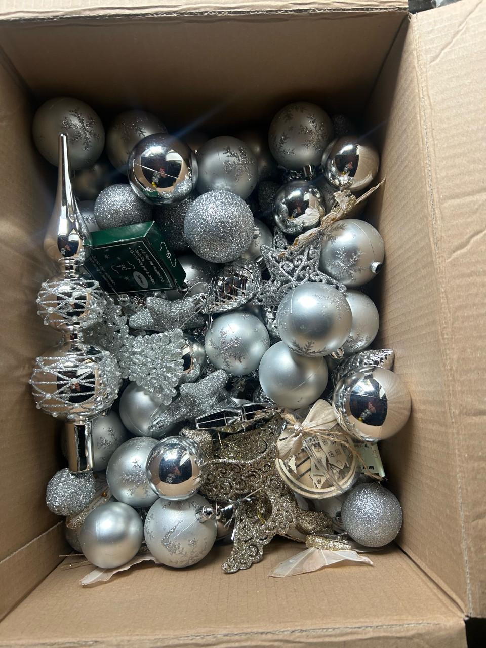 Kerstboom met decoratie