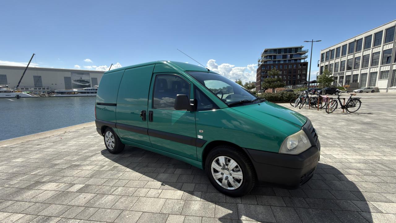 Fiat Scudo (BENZINE) 2.0 16v   121000km