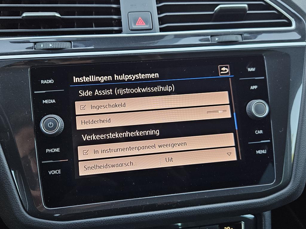 Volkswagen Tiguan 1.5 tsi act highline business r | acc | 360 cam | rijklaa