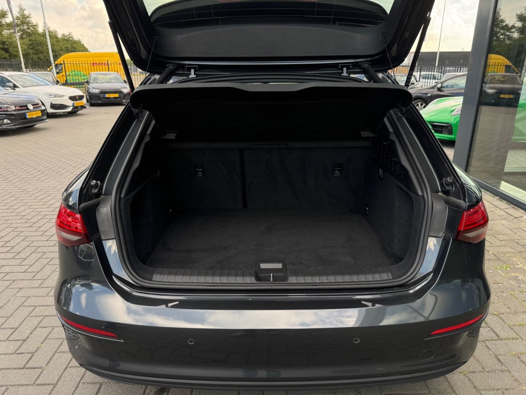 Audi A3 sportback 40 tfsi e edition * stoelverwarming * camera * adaptive c