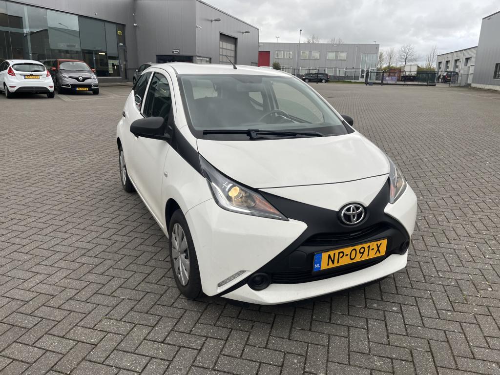 Toyota Aygo 1.0 vvt-i x-now 5 drs 54 dkm airco nl auto