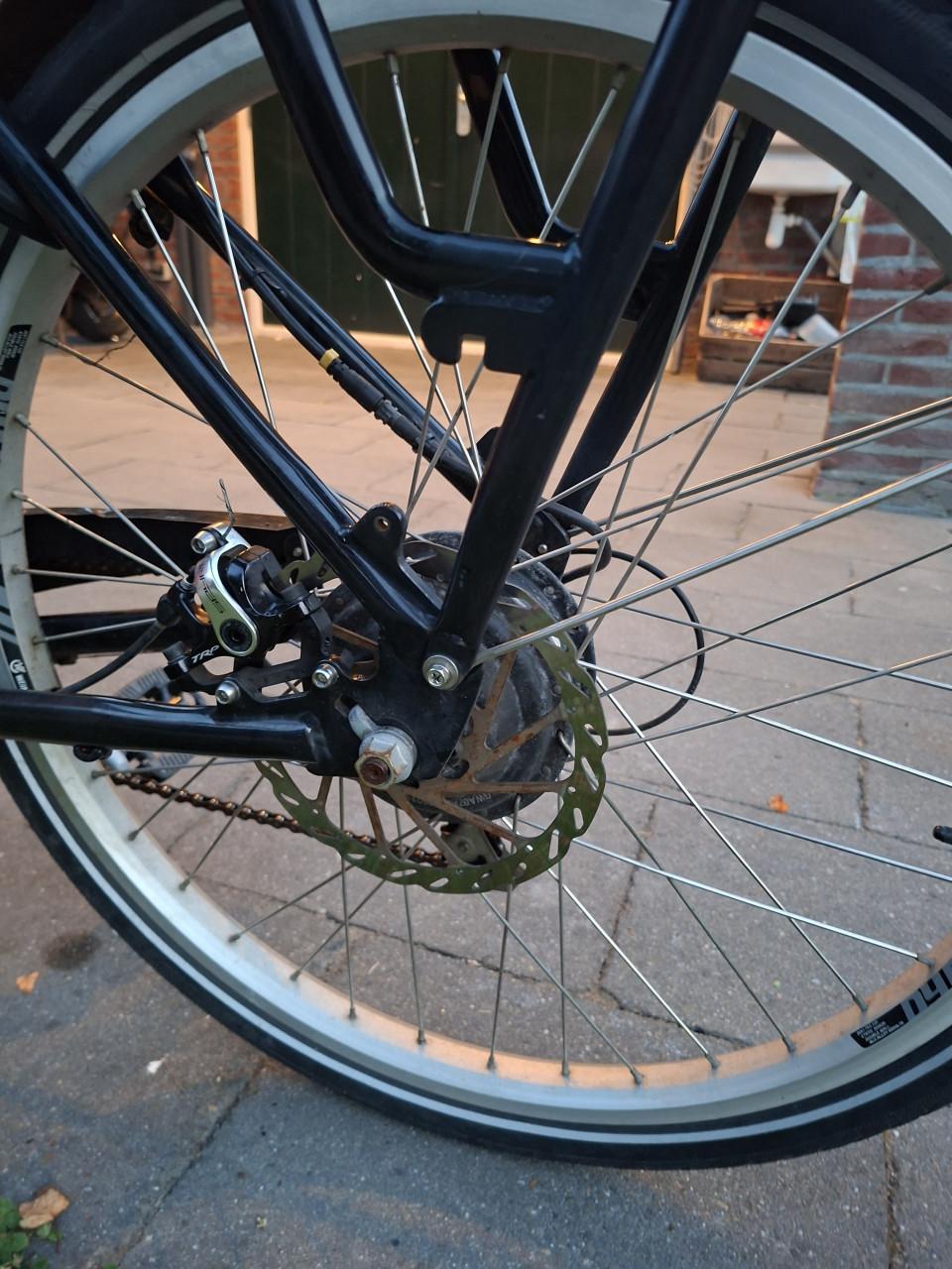 Te koop elektrische babboe big bakfiets.
