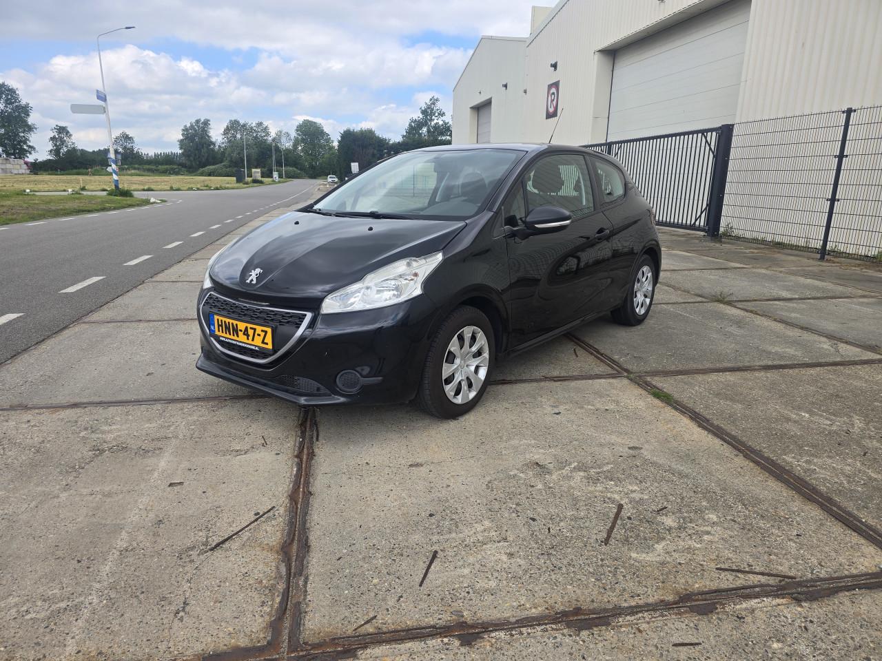 Peugeot 208 1.2 VTI Acces