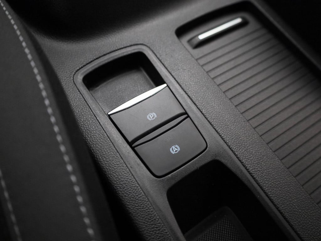 Ford Focus wagon 1.0 ecoboost hybrid connected | navigatie | cruise control