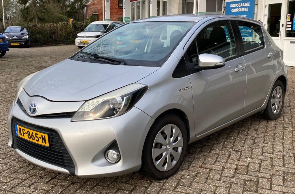 Toyota Yaris hybrid 1.5 full hybrid aspiration