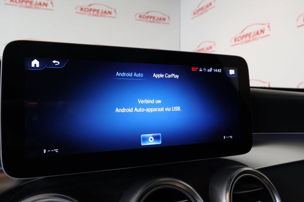 Mercedes-Benz Glc 200 4matic premium plus, panodak, trekhaak, carplay, deal