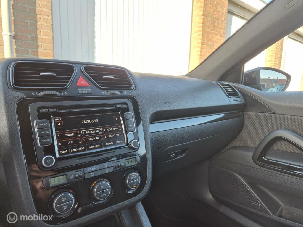 Volkswagen Scirocco 1.4 tsi / stoelverwarming / bose / nieuwe apk