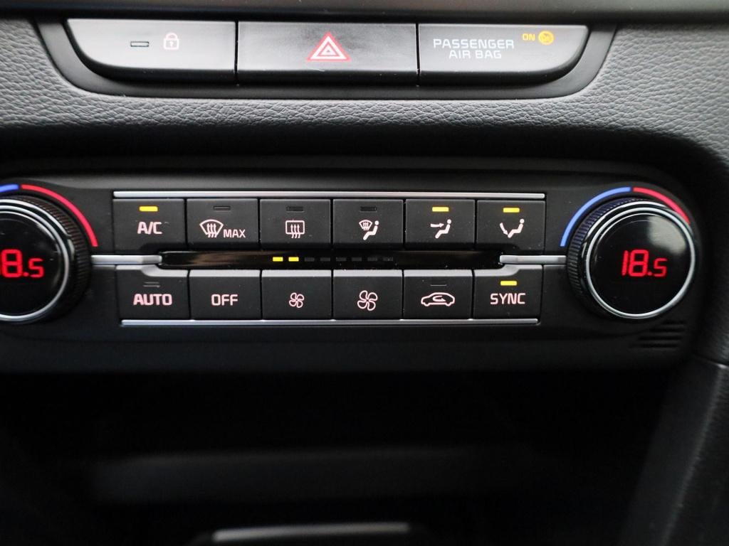 Kia Cee'd 1.0 t-gdi dynamicline | parkeer sensoren | navigatie | apple carp