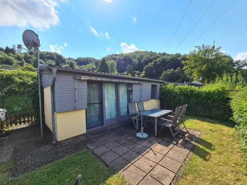 Last minute pas gerenoveerde vakantie bungalow in de Eifel in Duitsland